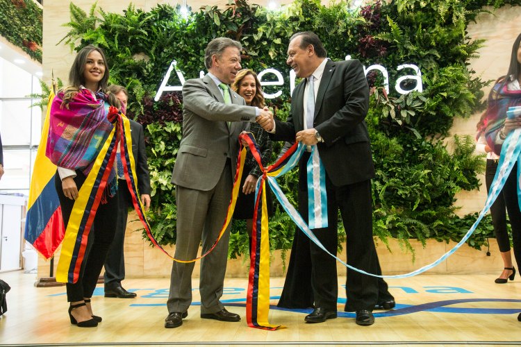 El ministro Santos y el presidente de Colombia, Juan Manuel Santos
