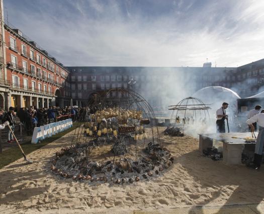 El evento en Plaza Mayor formó parte del plan de posicionamiento internacional de la cocina argentina, CocinAR